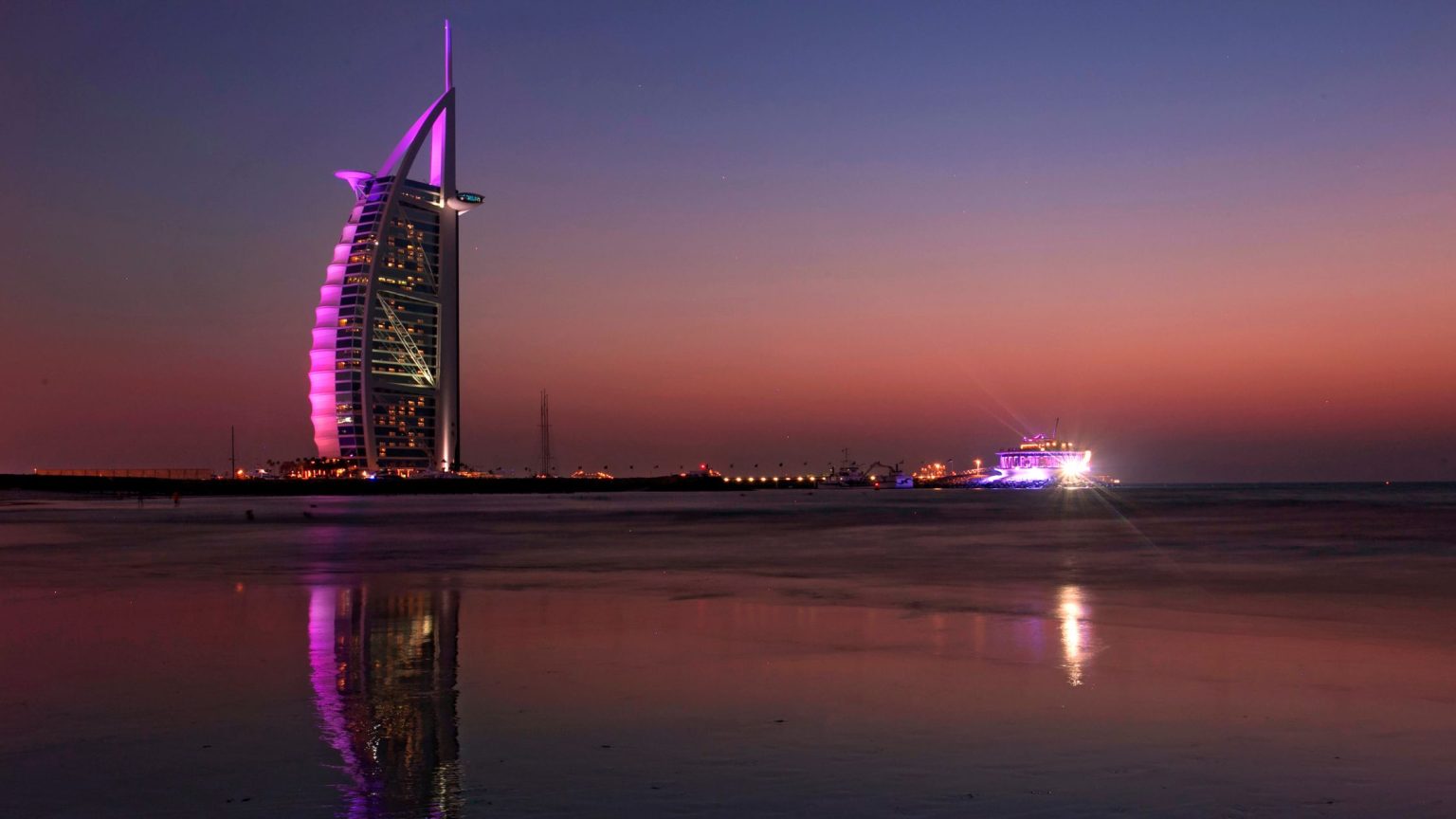 New Night Beaches in Dubai
